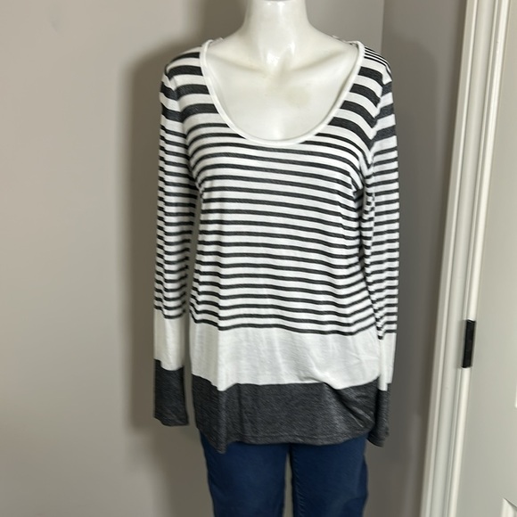 VINCE Variegated Deep Crewneck Top Oversized Shirt Knitted White Grey Stripe M - Picture 4 of 13